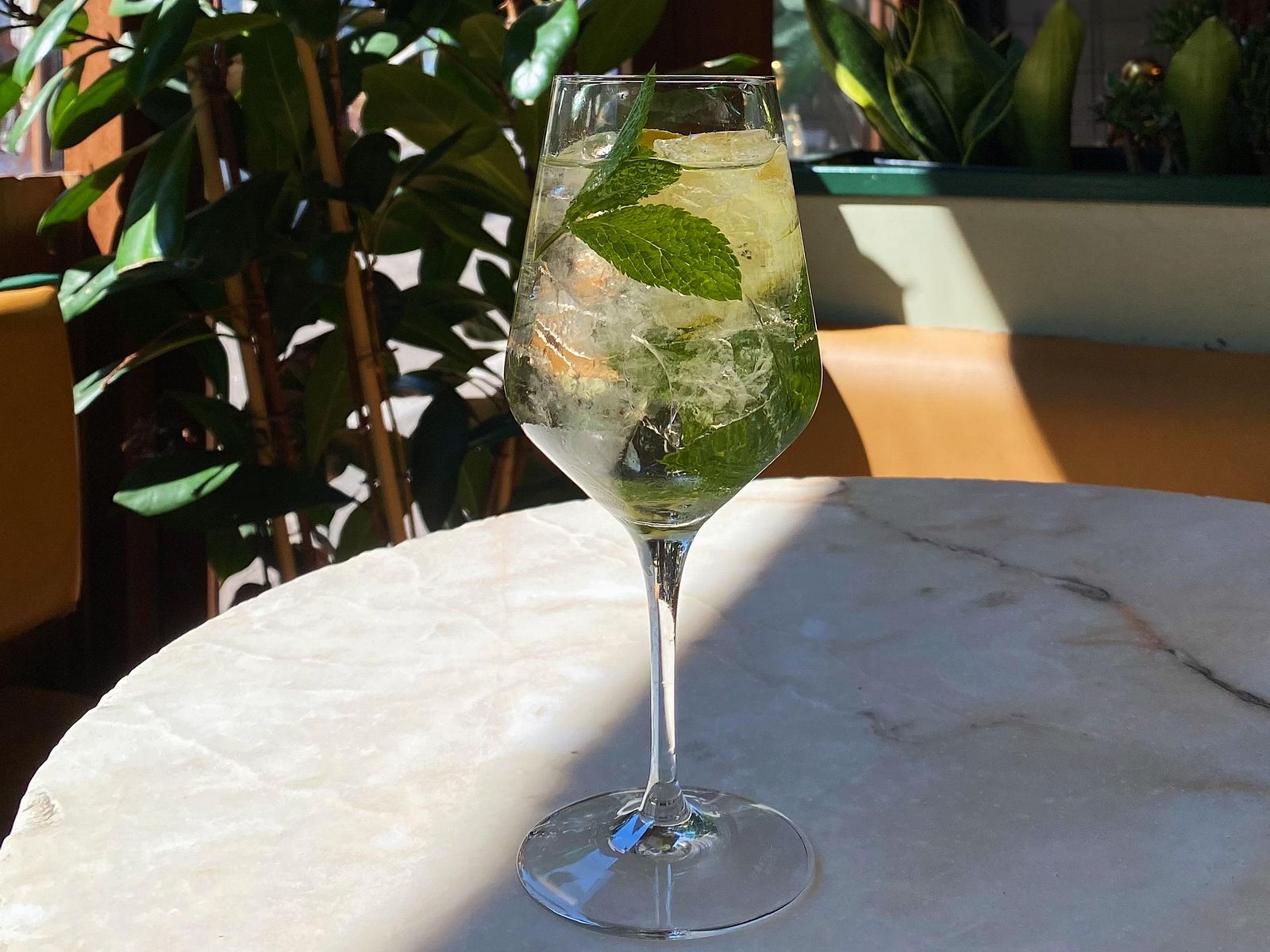 Hugo Spritz – frisk drink | Oppskrift
