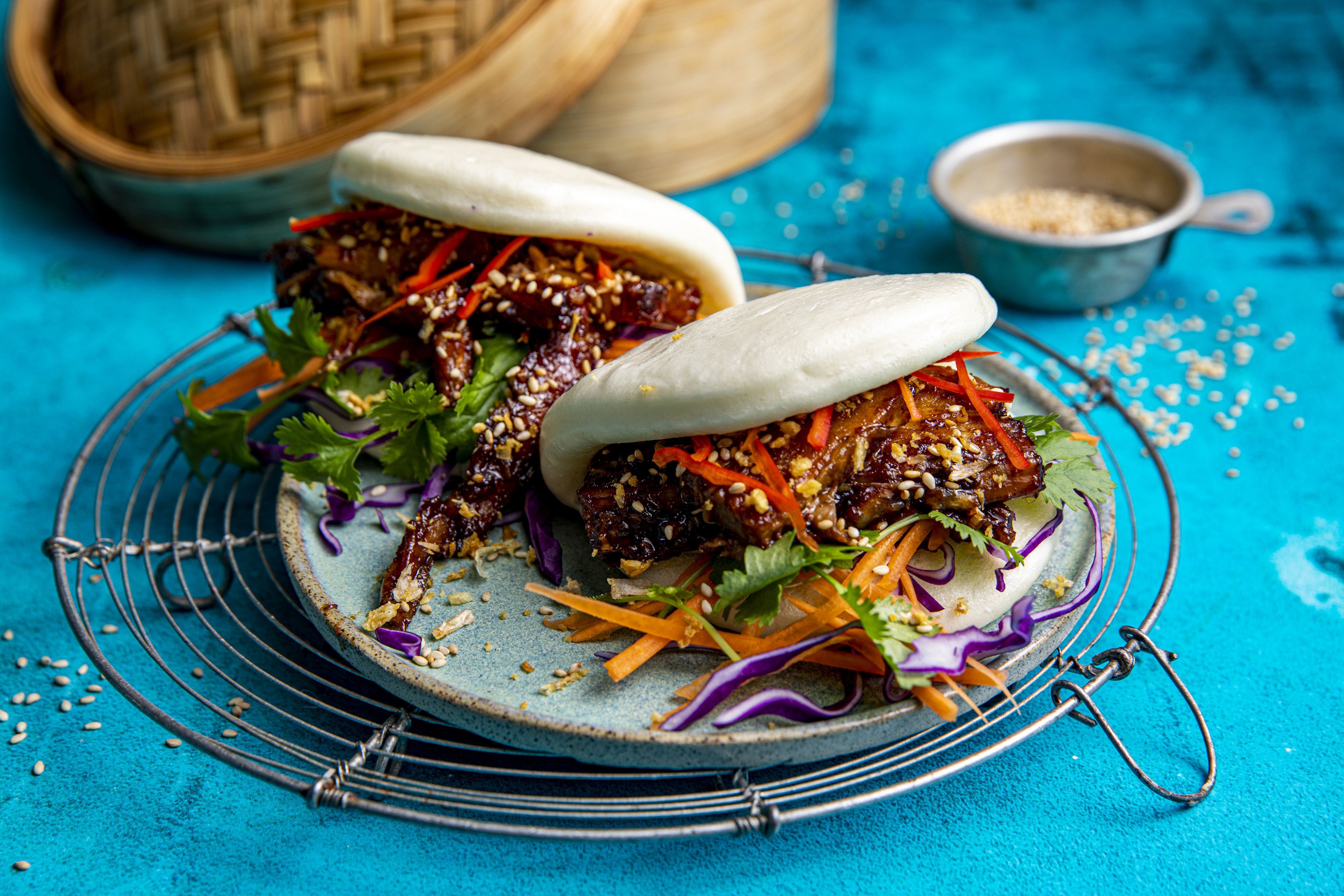 Steamed buns med ribberester