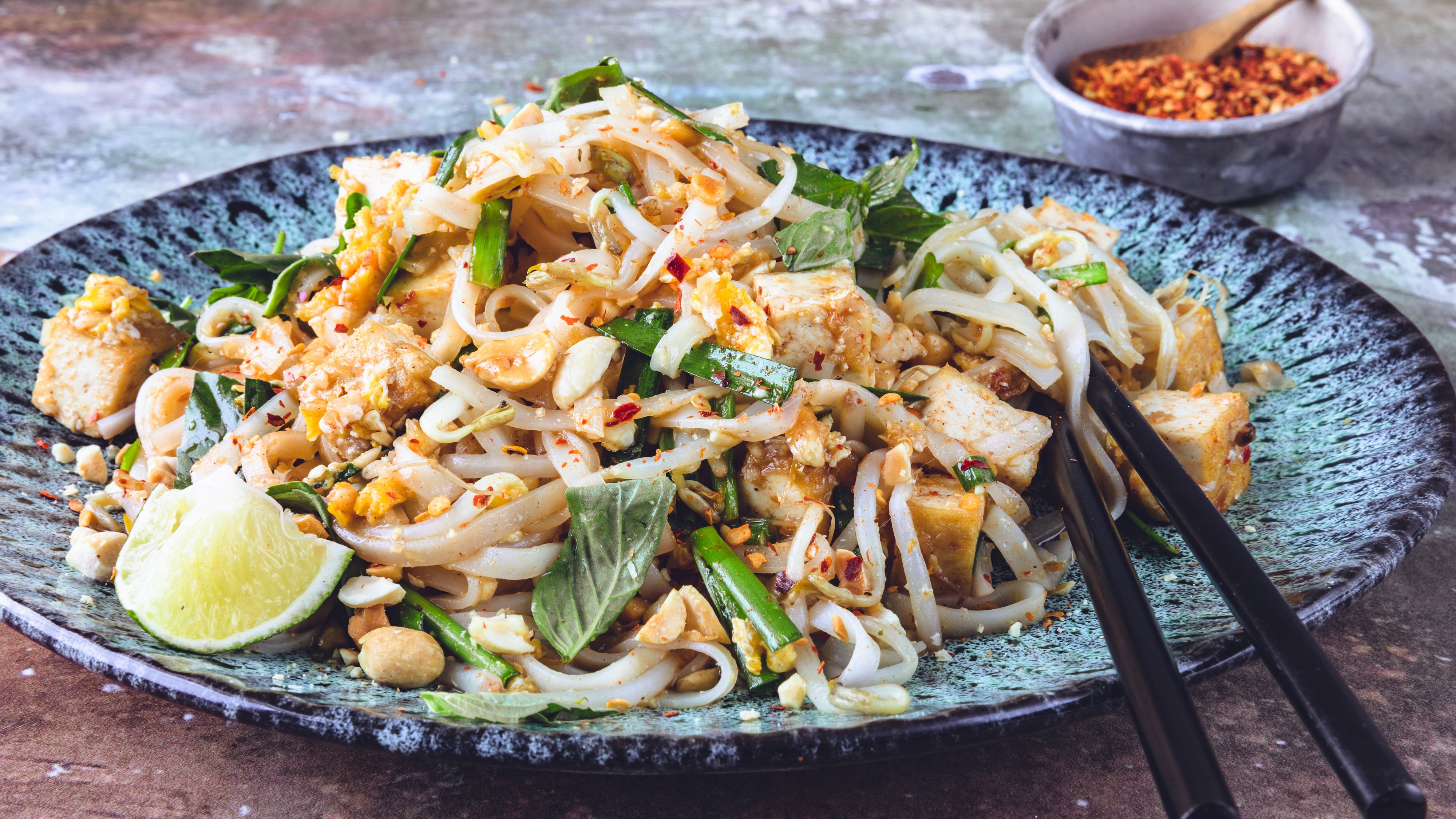 Pad thai med tofu – Deilig vegetarmiddag | Oppskrift