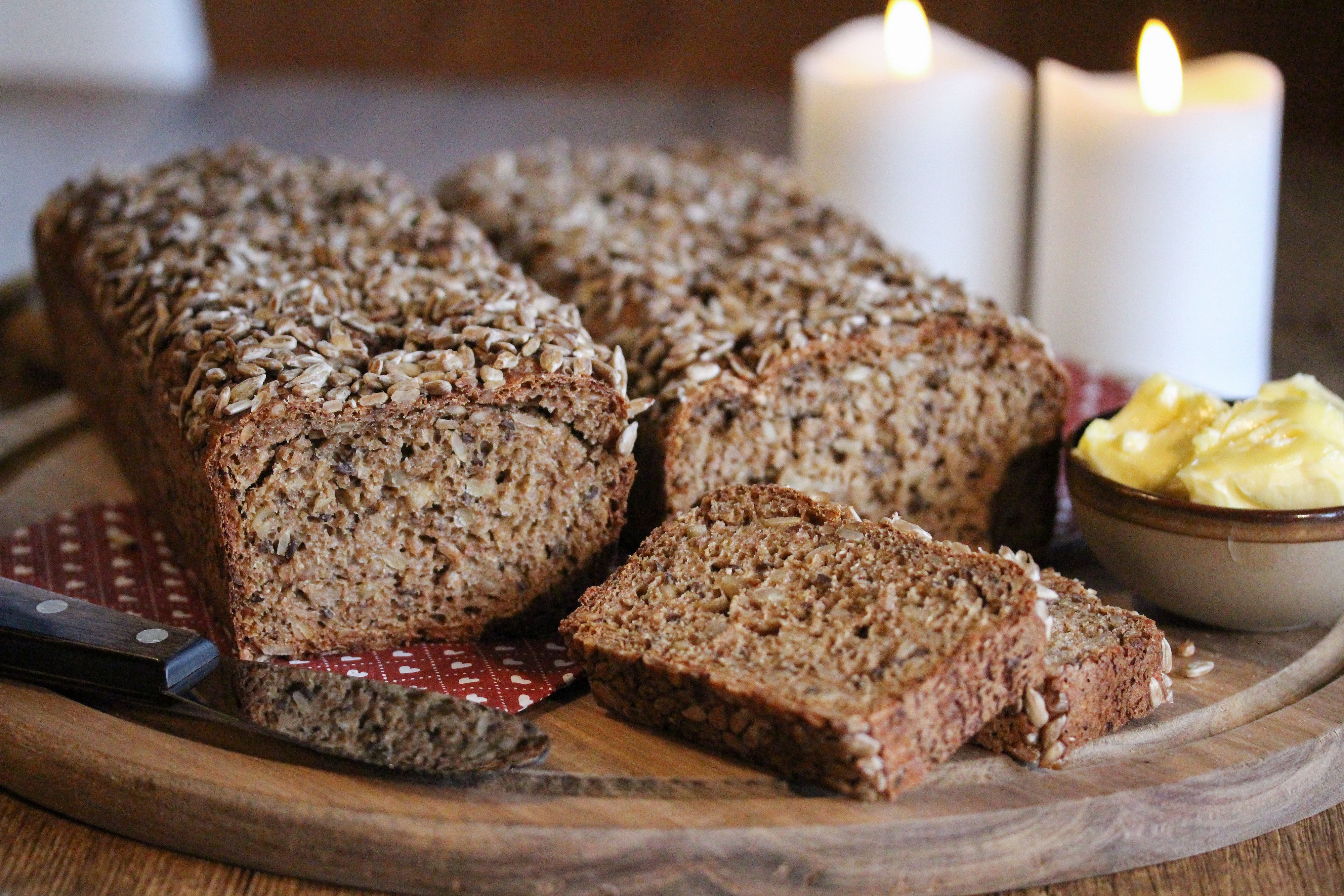 Rugbrød - Saftig hjemmebakst til frokosten | Oppskrift